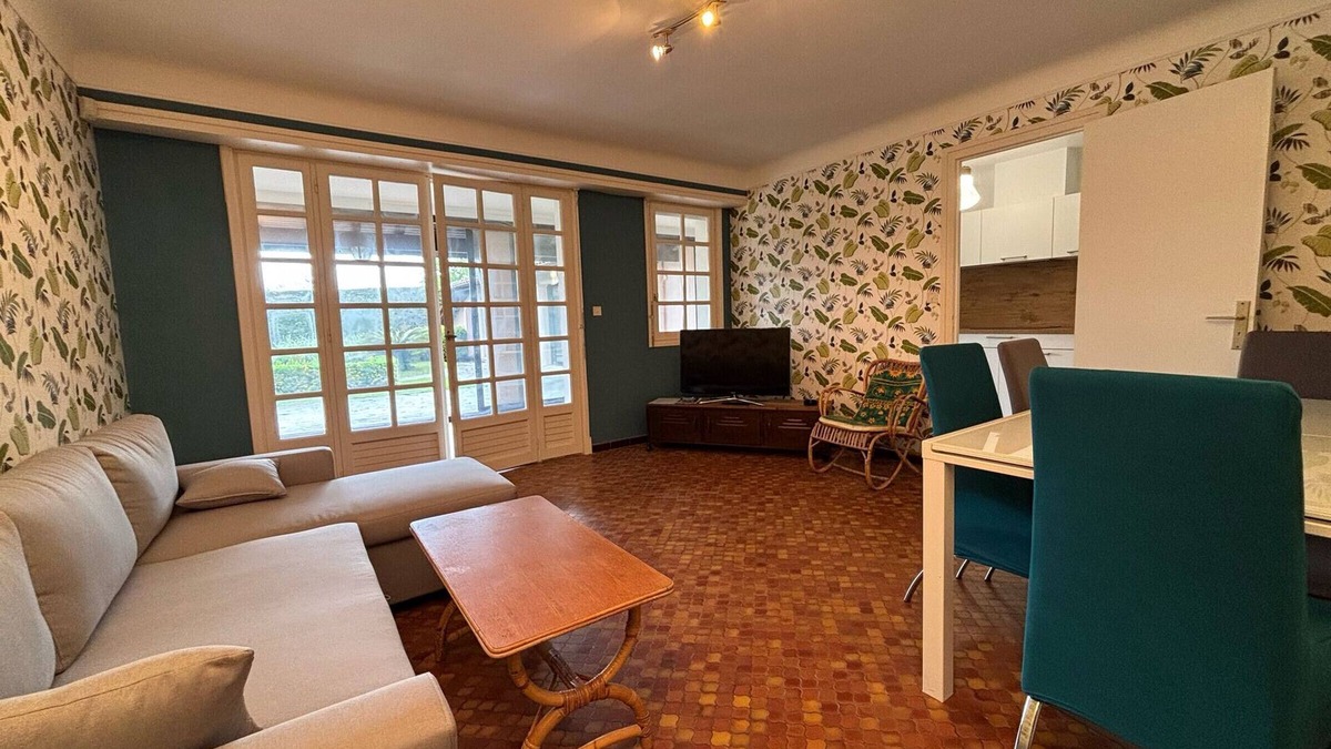 Ciboure Apartment | Apartment with garden and private pool in Ciboure
