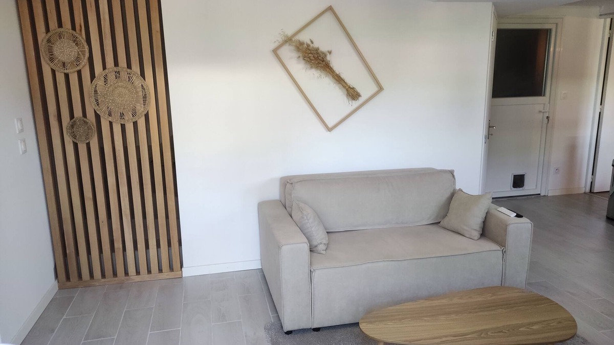 Poitiers Apartment | Apartment with garden