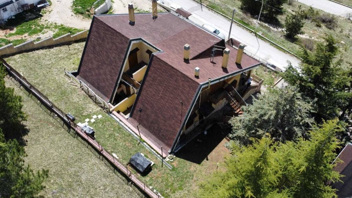 Campo di Giove Apartment | Apartment with panoramic view, fireplace, terrace and garden.