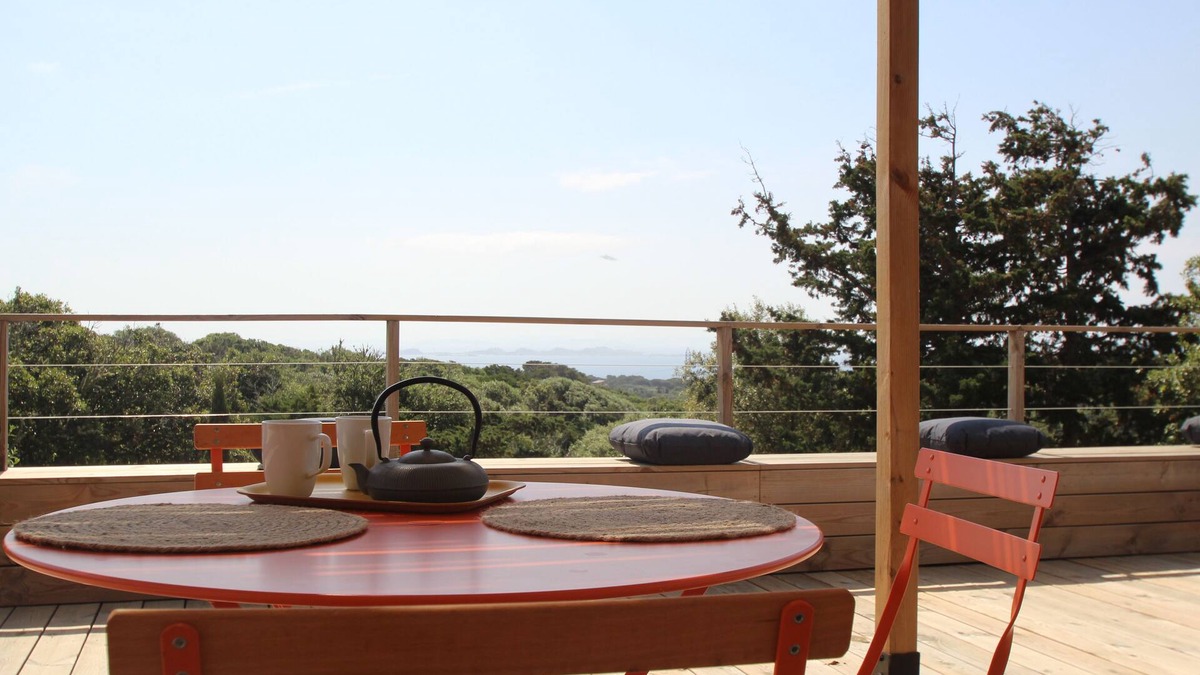 Bonifacio Apartment | Apartment with large terrace and sea view, near Bonifacio.