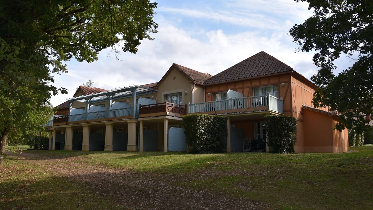 Monflanquin Apartment | Apartment with magnificent lake view