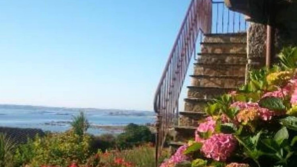 Roscoff Apartment | Apartment with panoramic view of Morlaix Bay, sandy beach 50m away