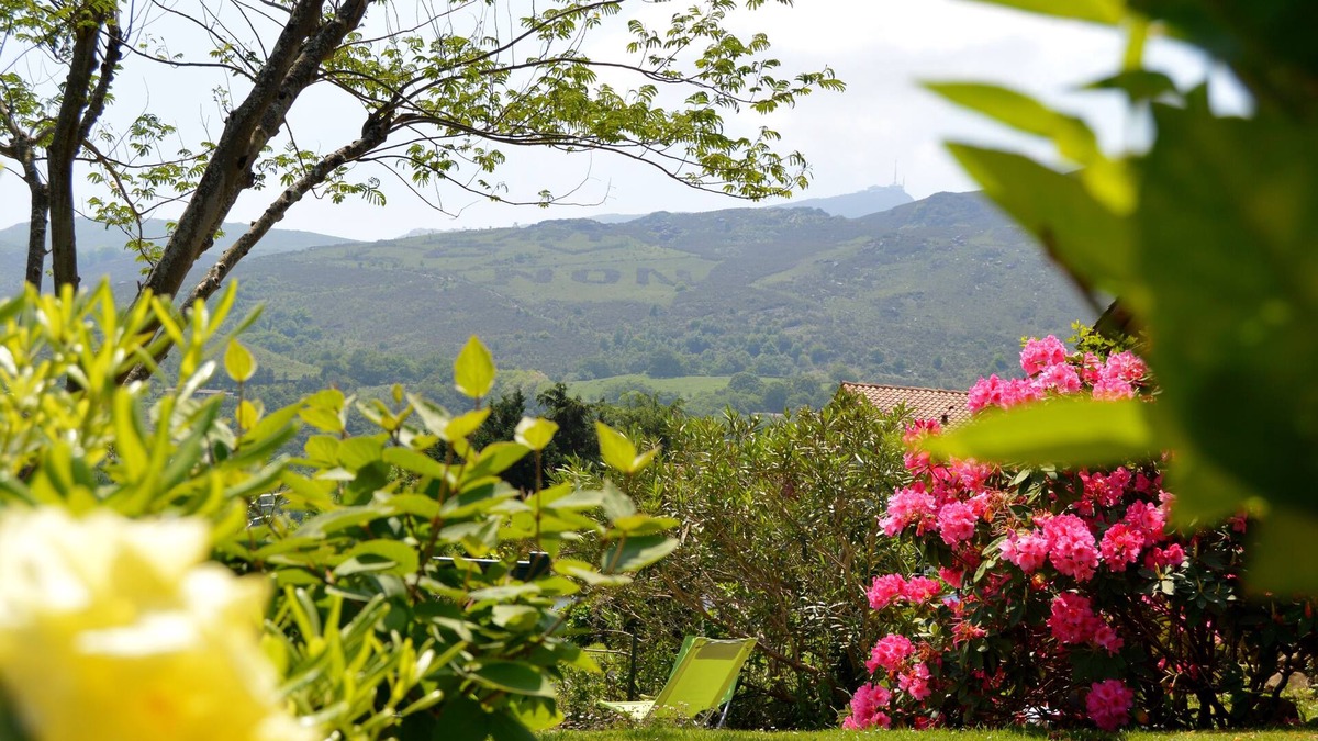 Ascain Apartment | Apartment with private garden and terrace