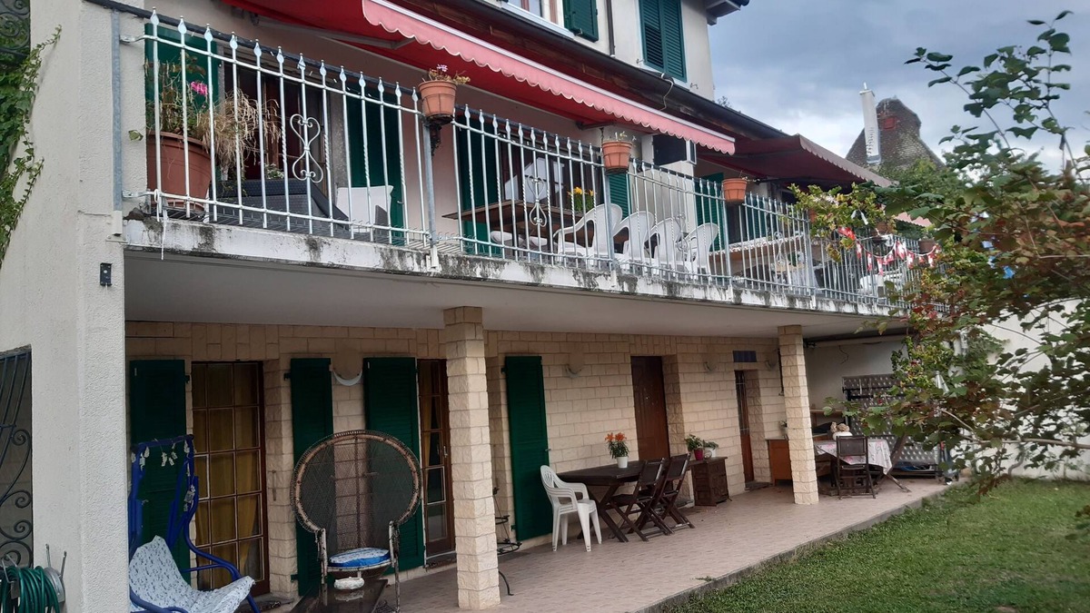 Montreux Apartment | Apartment with relaxation garden 100mt from Lake Geneva
