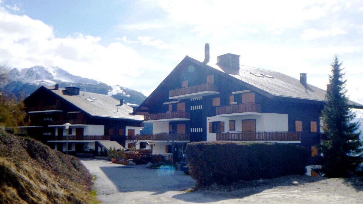 Veysonnaz Apartment | Apartment with Rhone valley view