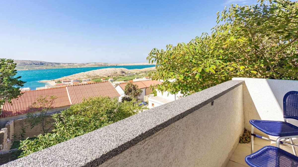 Zubovici Apartment | Apartment with sea view and pool