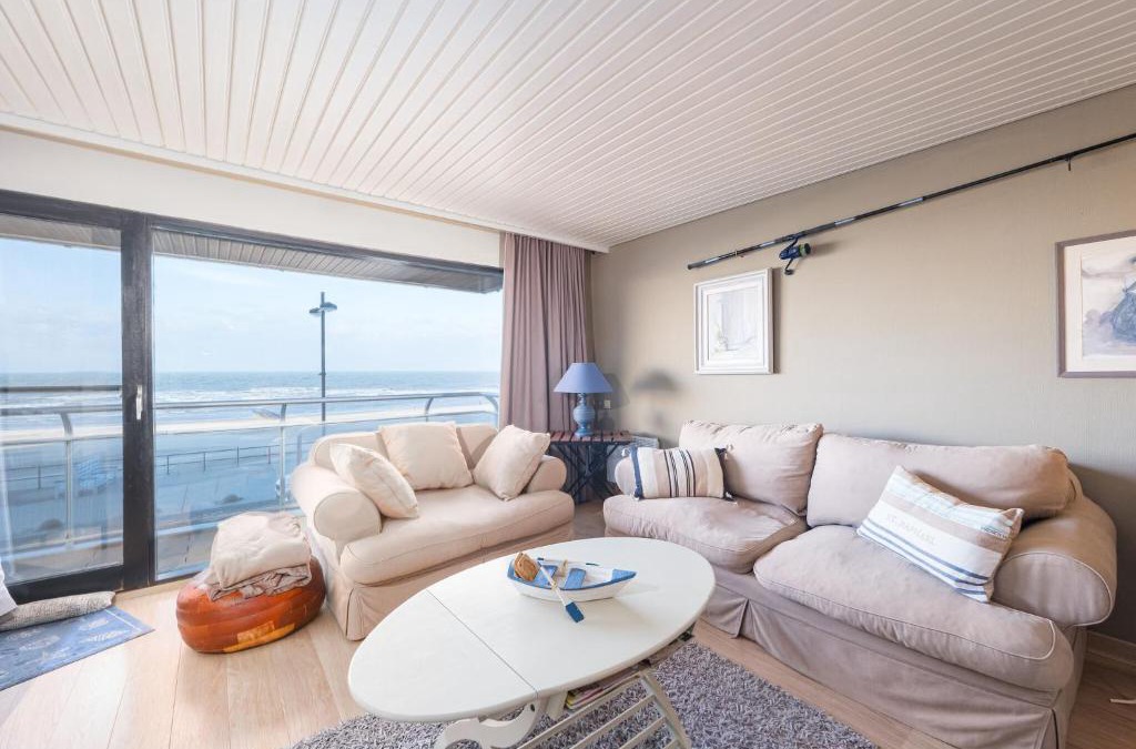 Middelkerke Apartment | Apartment with sea-view from terrace