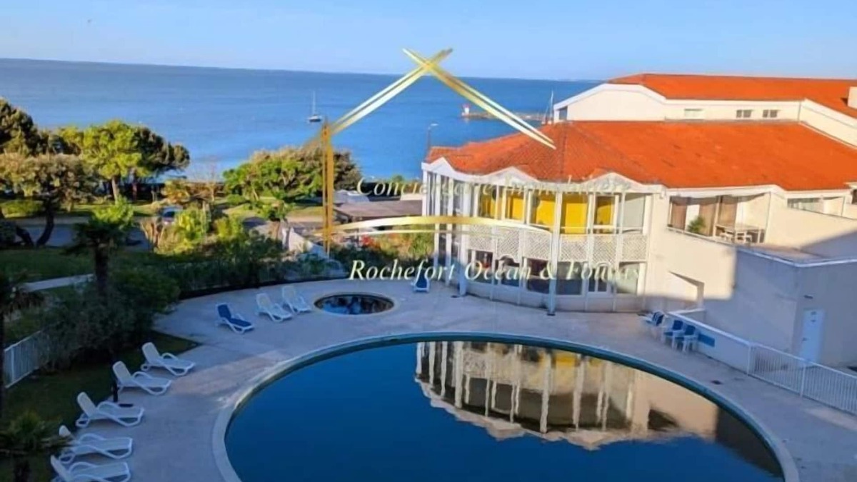 Fouras Apartment | Apartment with sea view and private pool