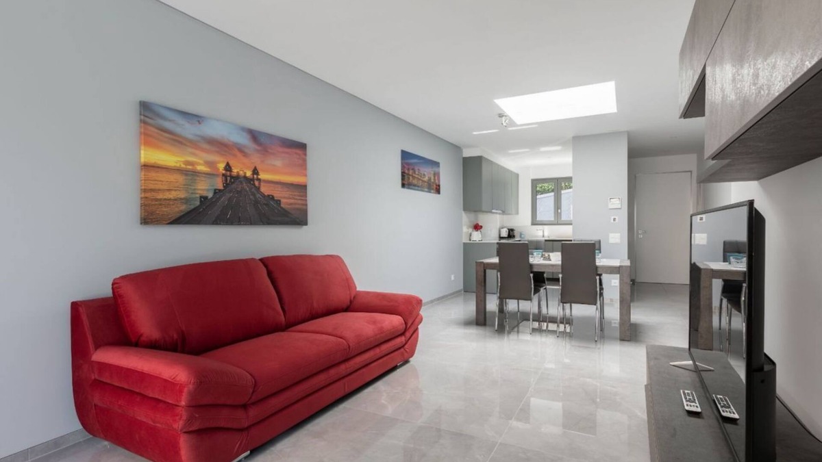 Paradiso Apartment | Apartment with splendid view of the Gulf of Lugano (PROMENADE 6)