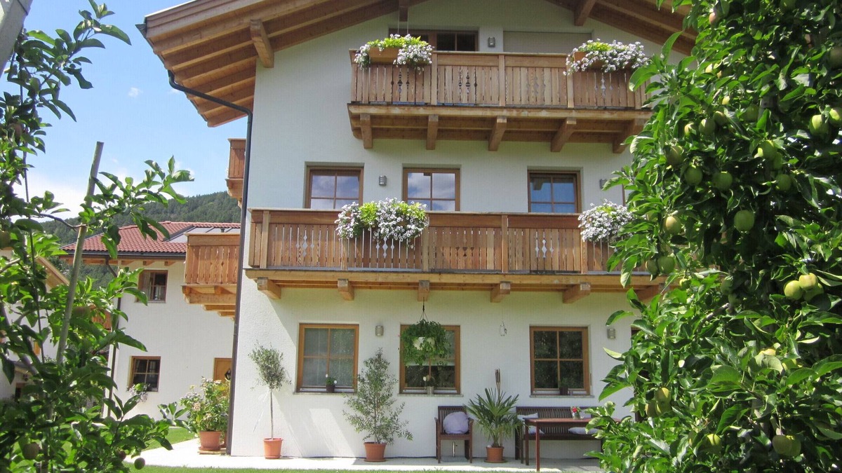 Sciaves Apartment | Apartment with swimming pool in South Tyrol