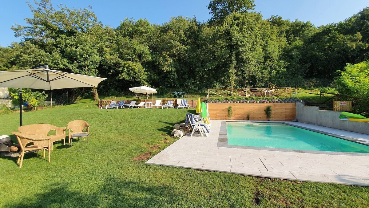 Soiano del Lago Apartment | Apartment with swimming pool and garden