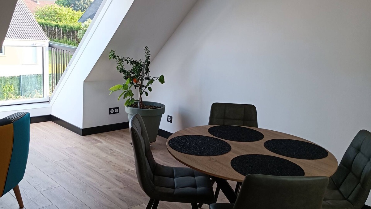 Bosc-le-Hard Apartment | Apartment with terrace and garden