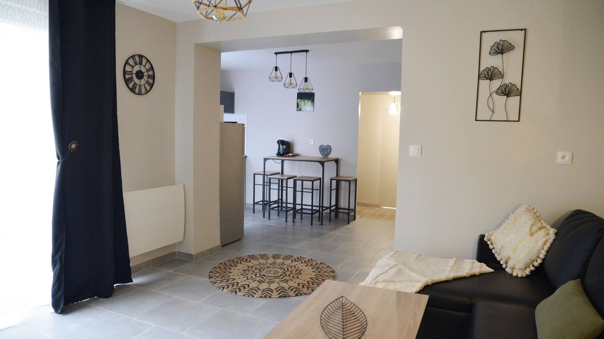 Anzin Apartment | APARTMENT WITH TERRACE