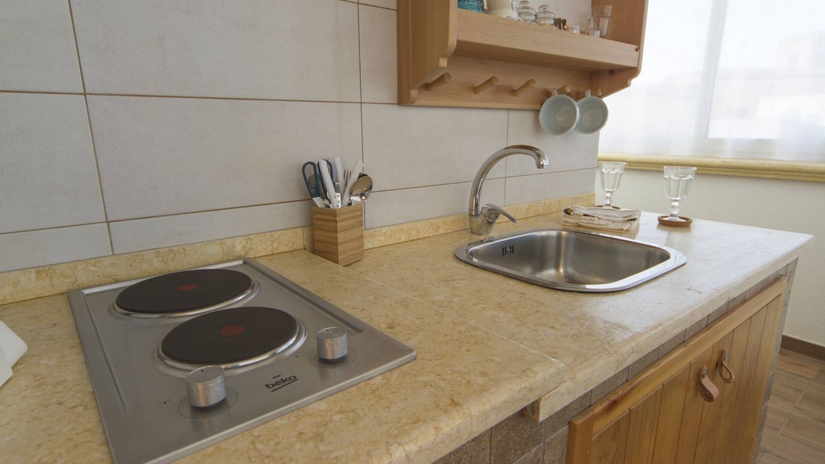 Marsala Apartment | Apartment with veranda Hydra