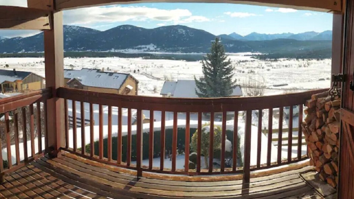 Les Angles Apartment | Apartment with view of Lac de Matemale