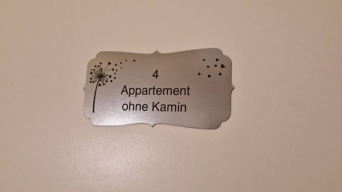 Burg Stargard Apartment | Apartment without fireplace in the attic - Onkmangani Appartmenthaus Oelschläger