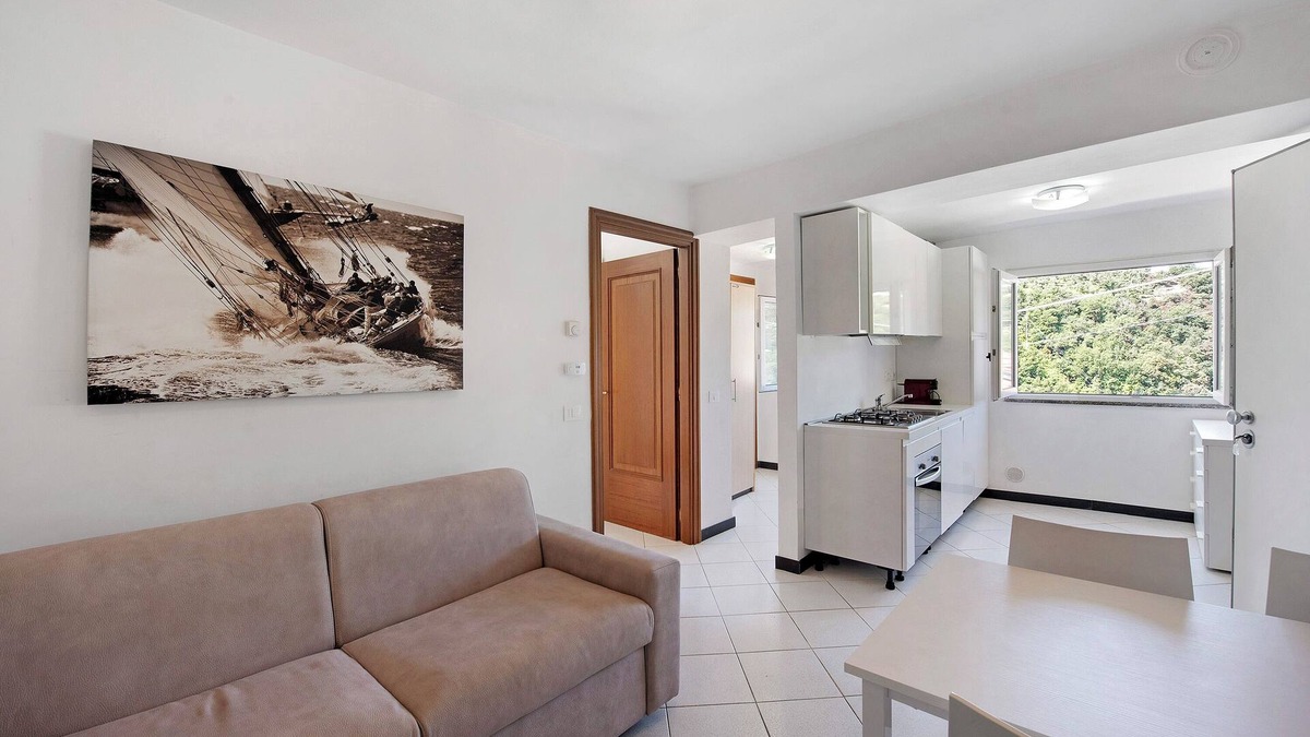 Celle Ligure Apartment | Apartment 'Zafferano Suites - Origano' with Sea View, Shared Garden and Wi-Fi