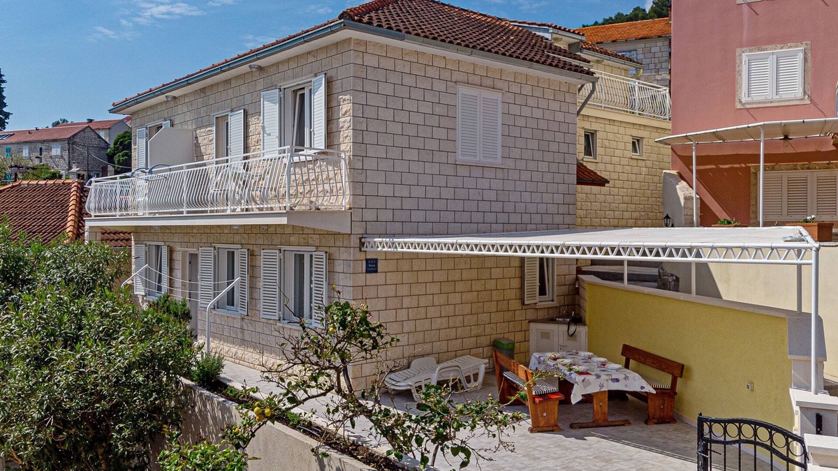 Cove Tri Zala (Zrnovo) Apartment | Apartments Čedomir, (14065), Korčula, hr