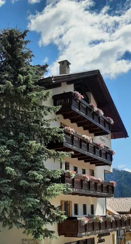 Colfosco Apartment | Apartments Antares