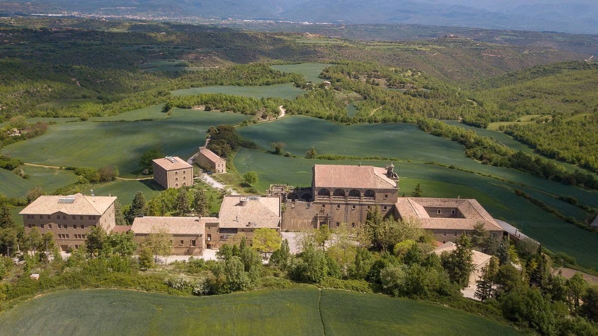 Riner Apartment | Apartments at Santuari del Miracle