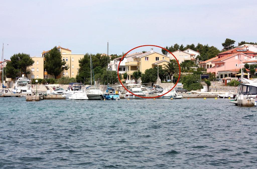 Barbat na Rabu Apartment | Apartments by the sea Barbat, Rab - 4967