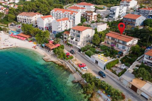 Arbanija Apartment | Apartments by the sea Arbanija, Ciovo - 16117