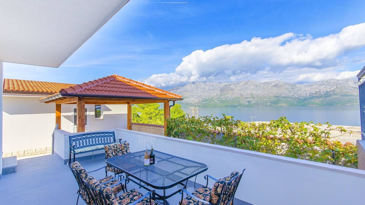 Sucuraj Apartment | Apartments Rose (47571-A1) - Sucuraj - island Hvar