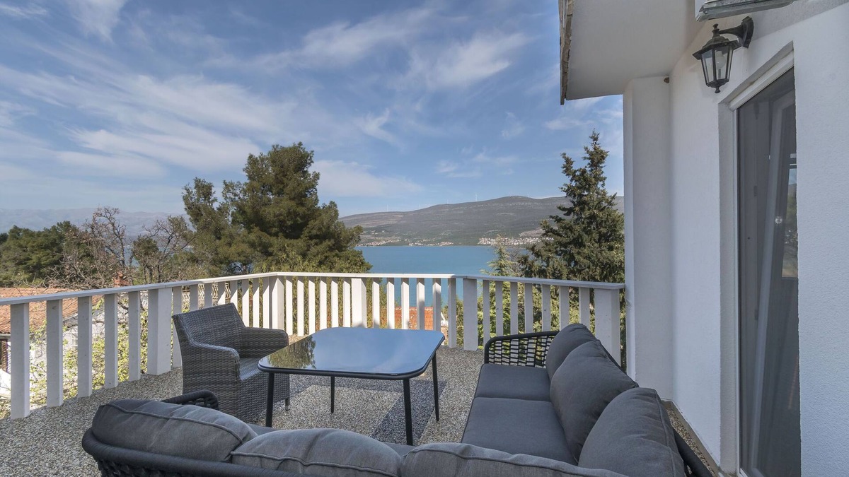 Donji Karin Apartment | Apartments Kristina (100311-A4) - Donji Karin