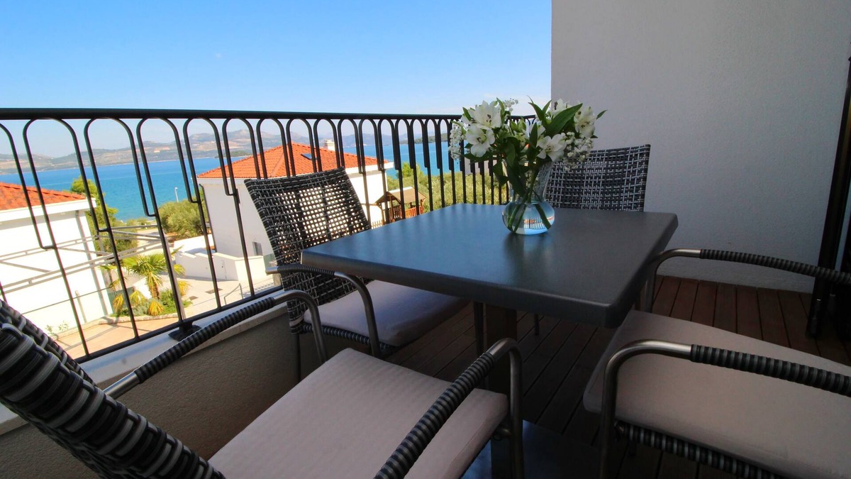 Drace Apartment | Apartments Kula - Comfort One Bedroom Apartment with Balcony and Sea View-A3
