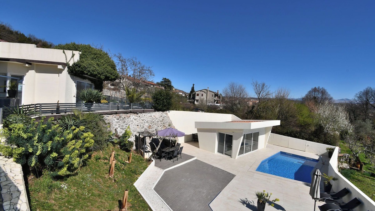 Mihotici Apartment | Apartments Lux with pool (117141-A1) - Matulji