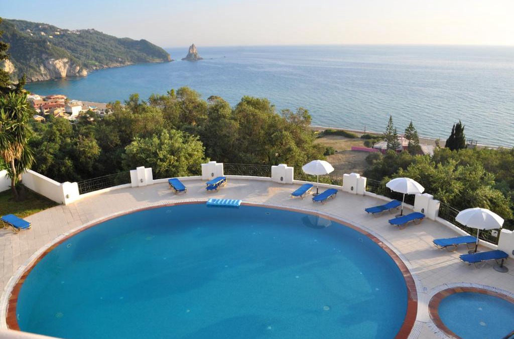 Agios Gordios Apartment | Apartments Maria with Pool - Agios Gordios Beach
