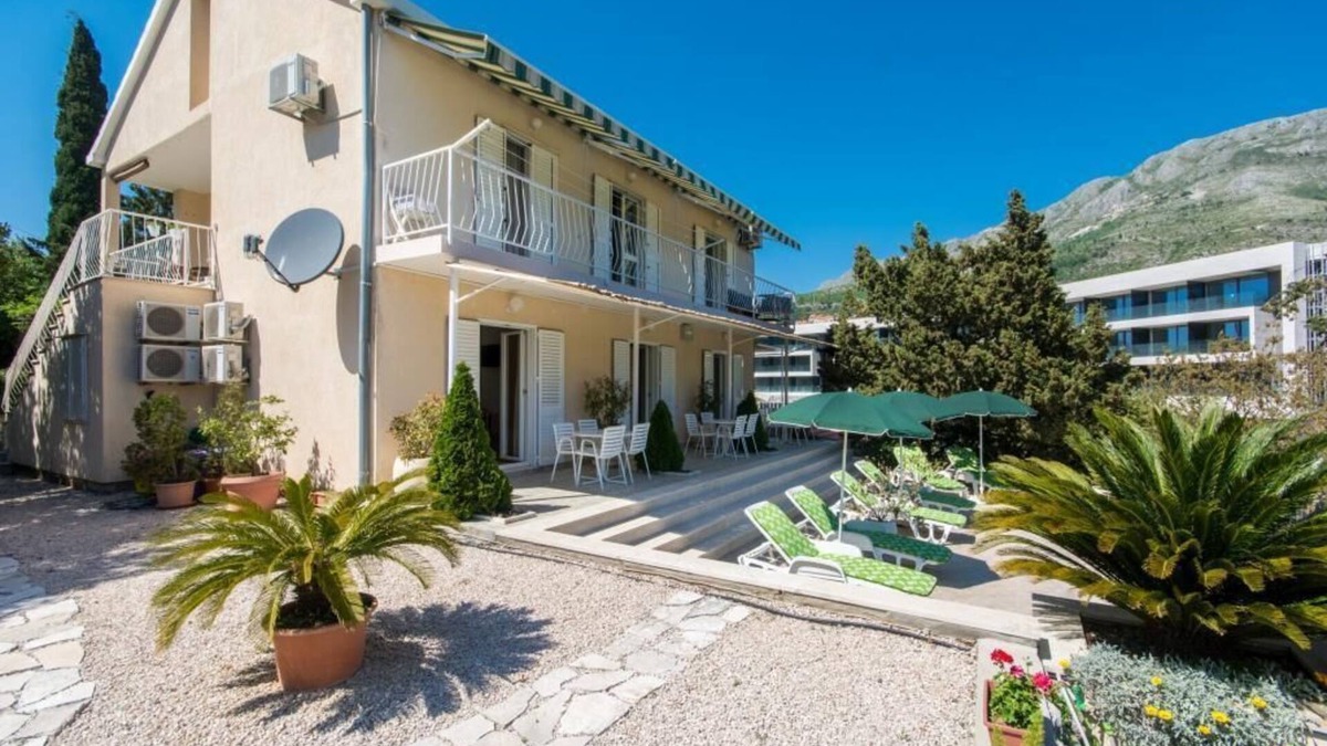 Srebreno Apartment | Apartments & Rooms Jokovic-Standard Studio Apartment with Terrace and Partial Sea View