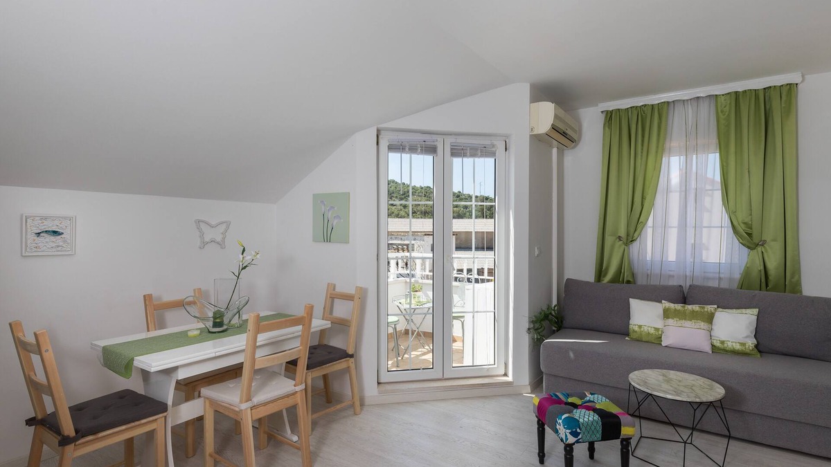 Zvekovica Apartment | Apartments Villa Key - One Bedroom Apartment with Balcony