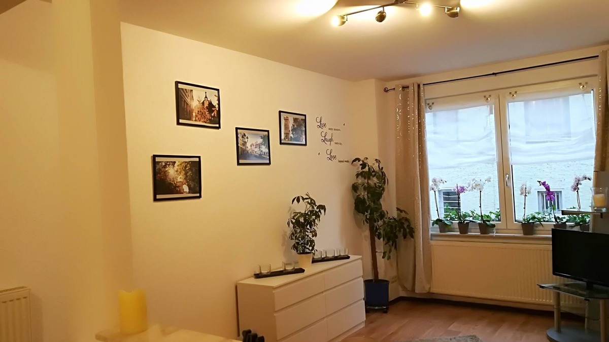 Apolda Apartment | Apolda blossoms - feel at home