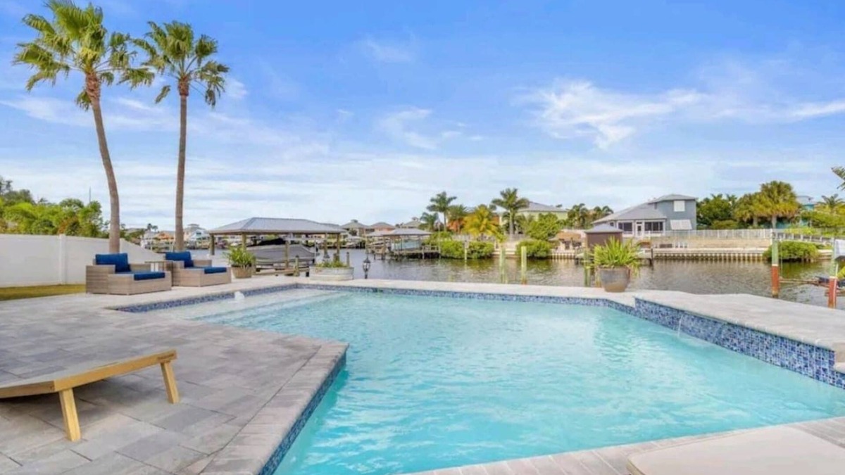 Apollo Beach House | Apollo Beach Waterfront Pool Oasis