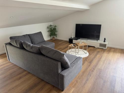 Labastide-d'Anjou Apartment | Apparently cozy - wifi - Netflix - air-conditioned