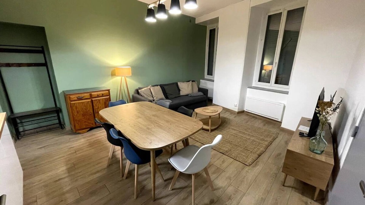 Bagneres-de-Luchon Apartment | Appart 1 RDC 5/7 Pers Centre de Luchon
