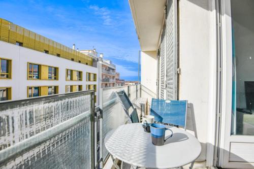 La Joliette Apartment | Appart 3 ch avec balcon à la Joliette