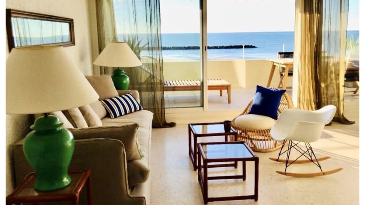 Carnon-Plage Apartment | Appart. 80m2 + Terrace. Feet in the water. Carnon 1st line. Direct beach access