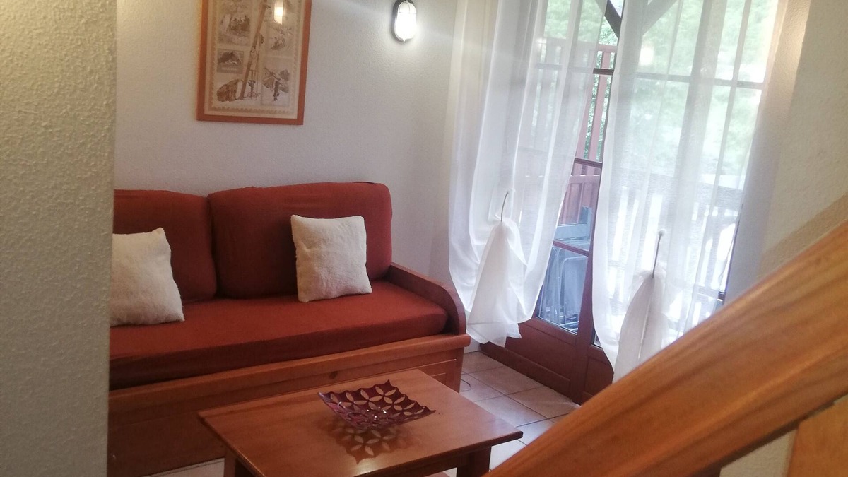 Cauterets Apartment | Appart duplex 48 m2 6 pers 500 m des télécabines cauterets 65110 2 nights min