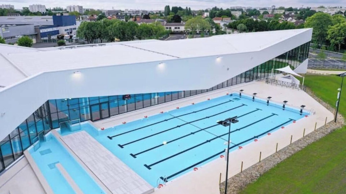 Les Pavillons-sous-Bois Apartment | Appart Elégant JO Ctre Ville Transport Proche CDG