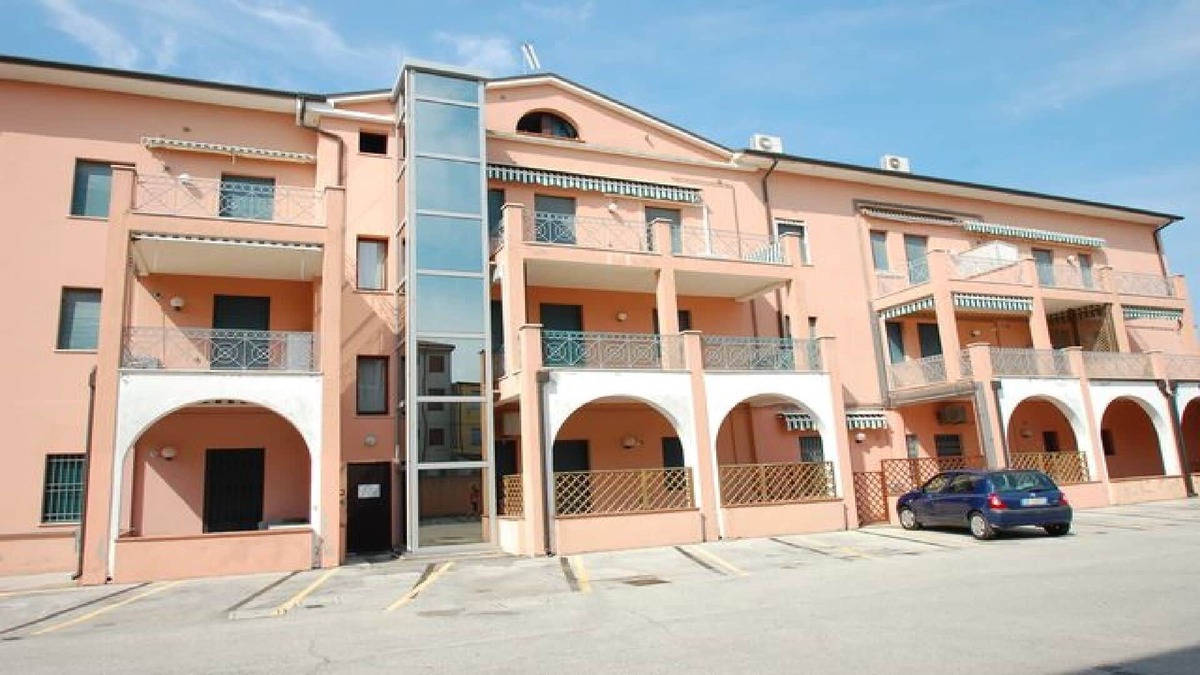 Lido di Pomposa Apartment | Appart. sea, Lido di Pomposa (Emilia Romagna) with large swimming pool and terrace