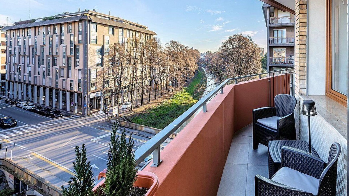 Historic Centre Apartment | Appartamento Antenore: A modern and graceful apartment situated in a central location, at a short distance from the main tourist attractions of the city, with Free WI-FI.
