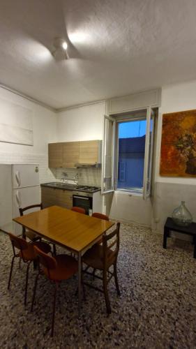 Alessandria Apartment | Appartamento Centro Storico-Piazza Genova-parking free close