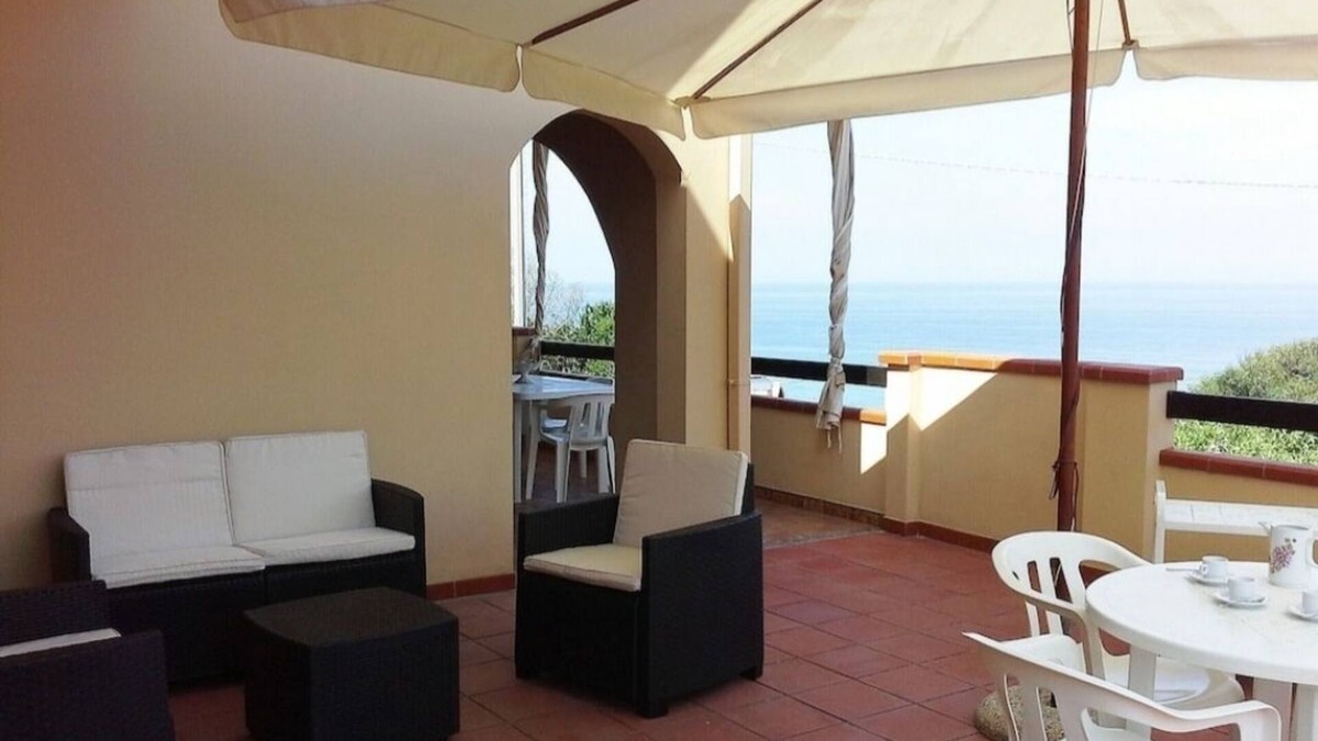Marina di Gutturu Flumini Apartment | APPARTAMENTO CON TERRAZZA VISTA MARE A DUE MINUTI DALLA SPIAGGIA (IUN P5515)