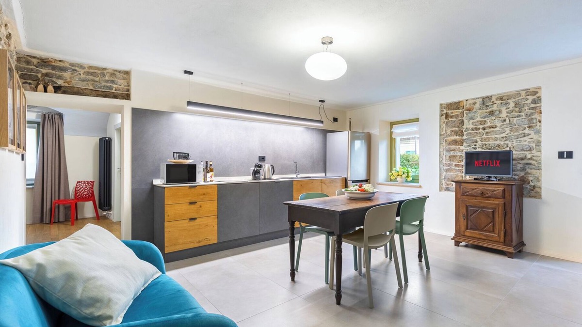 Dogliani Apartment | Appartamento Degas - Two Bedroom Apartment, Sleeps 4