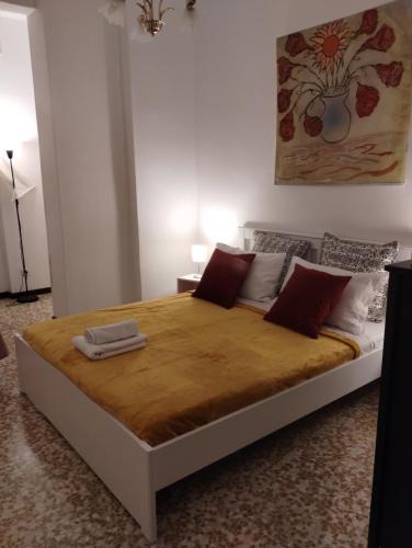 Voghera Apartment | Appartamento Intero Bilocale in Centro Storico a Voghera-Oltrepò Pavese