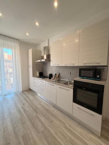 Falconara Marittima Apartment | Appartamento Moderno, Comfort, Mare e Posizione Top