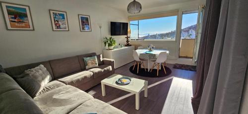 Besse-et-Saint-Anastaise Apartment | Appartement terrasse pied des pistes coeur station wifi