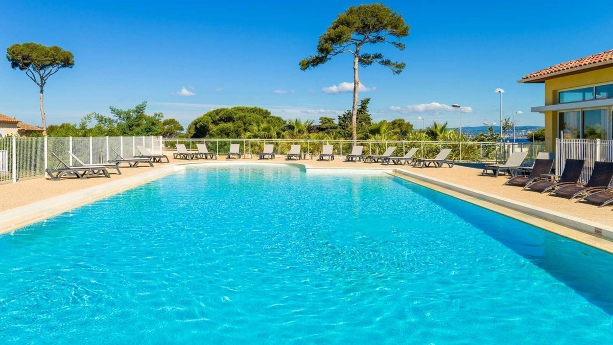 Le Brusc Condo | Appartement moderne pour 4 près de la plage